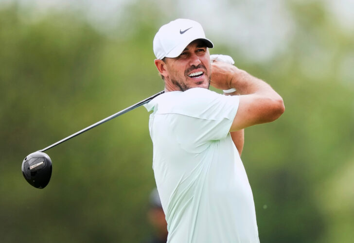 Koepka goes on late birdie run and shares Canadian Open lead with 5 players